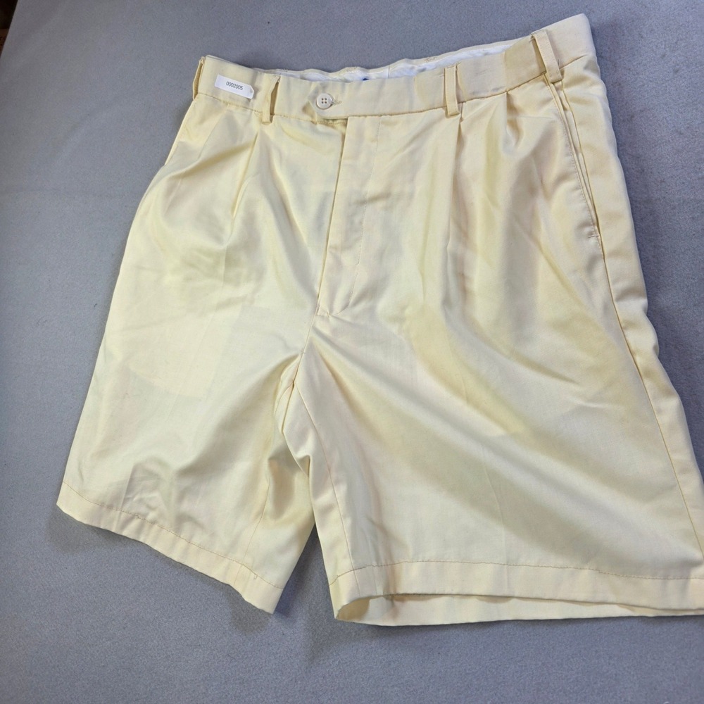 Bocaccio Golf Mens Pleated Shorts Size 32 Yellow Vintage Distressed Preppy 8.5"